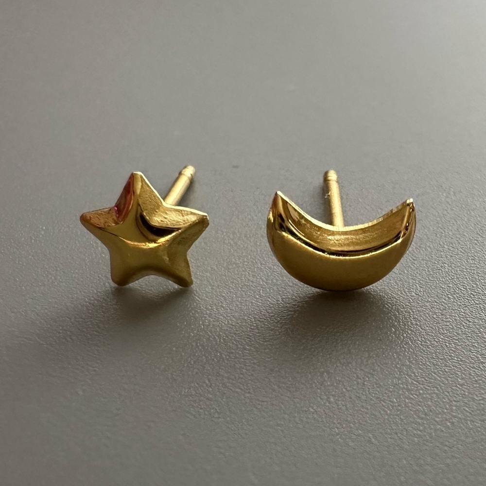 14K Gold Vermeil Celestial Mismatched Star & Moon Stud Earrings - Picture 7 of 11